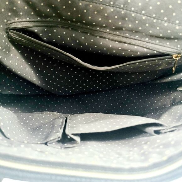 Leucate Leather Shoulder Bag - Picture 3 of 7